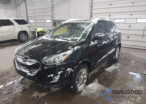 2015 Hyundai Tucson Limited z USA, uszkodzony, nr VIN KM8JUCAG0FU963645